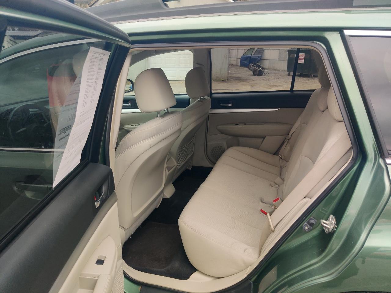 Subaru Outback 2.5i Premium 2010