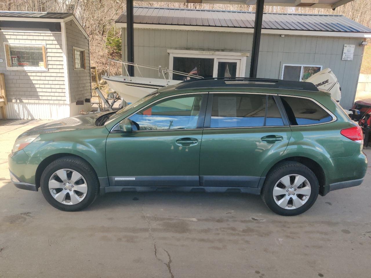 Subaru Outback 2.5i Premium 2010