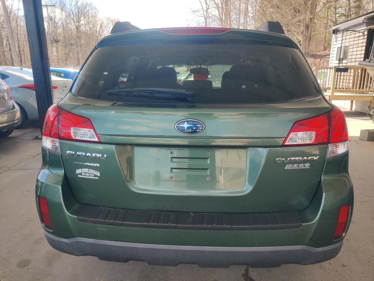 Subaru Outback 2.5i Premium 2010