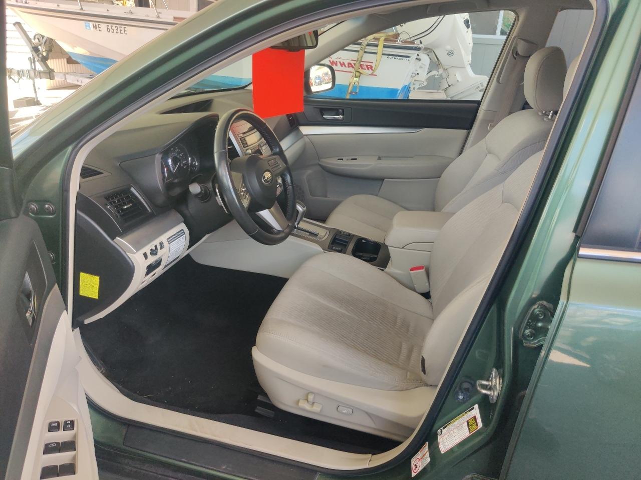 Subaru Outback 2.5i Premium 2010