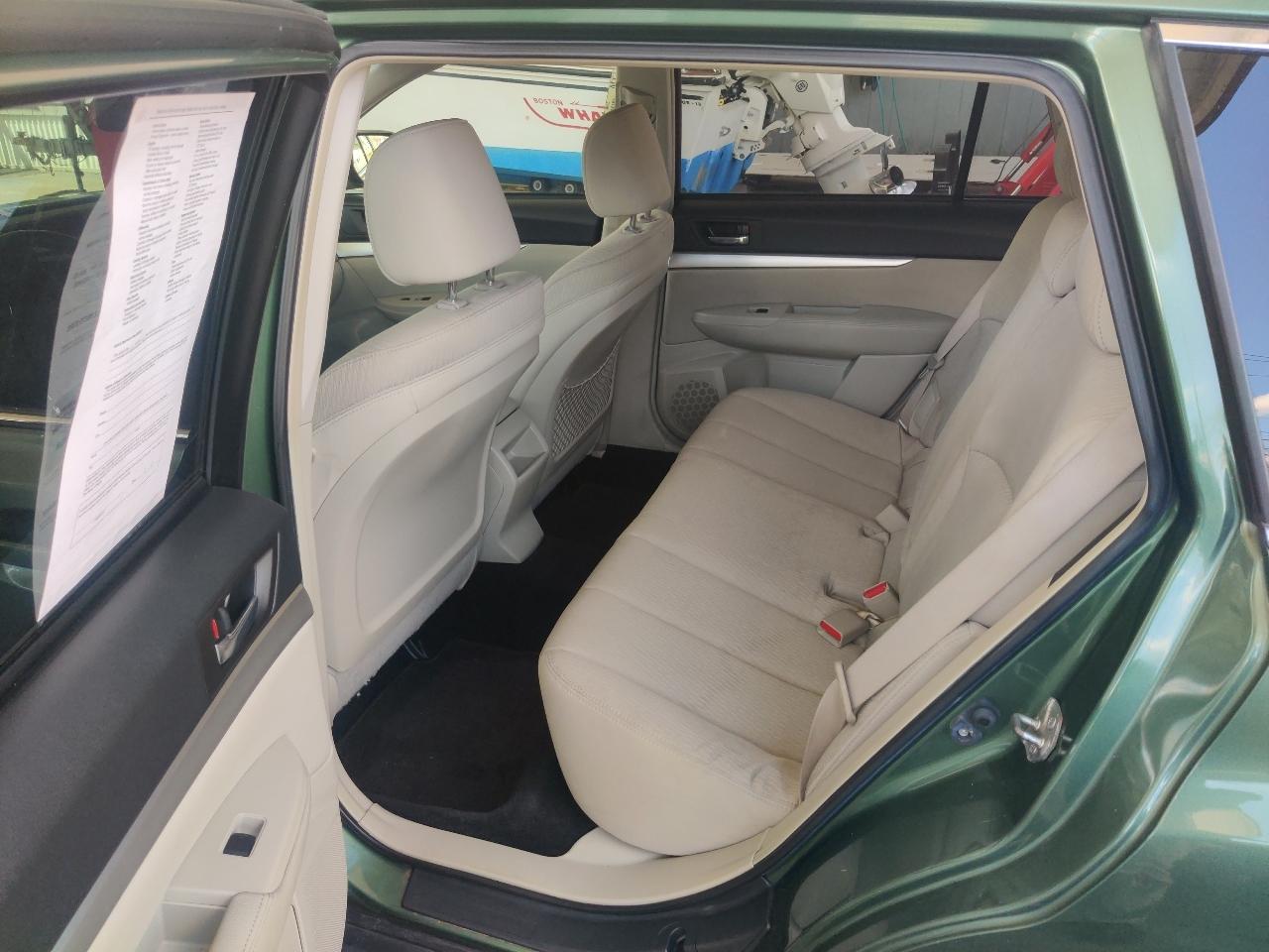 Subaru Outback 2.5i Premium 2010