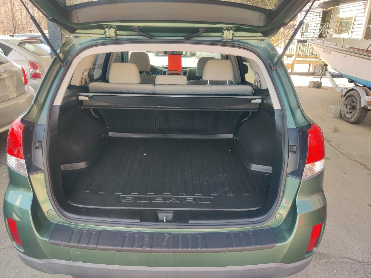 Subaru Outback 2.5i Premium 2010