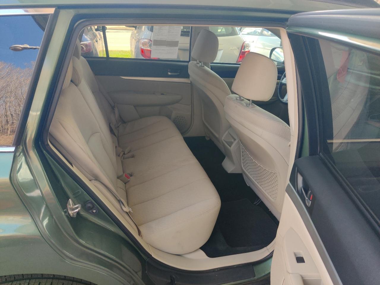 Subaru Outback 2.5i Premium 2010