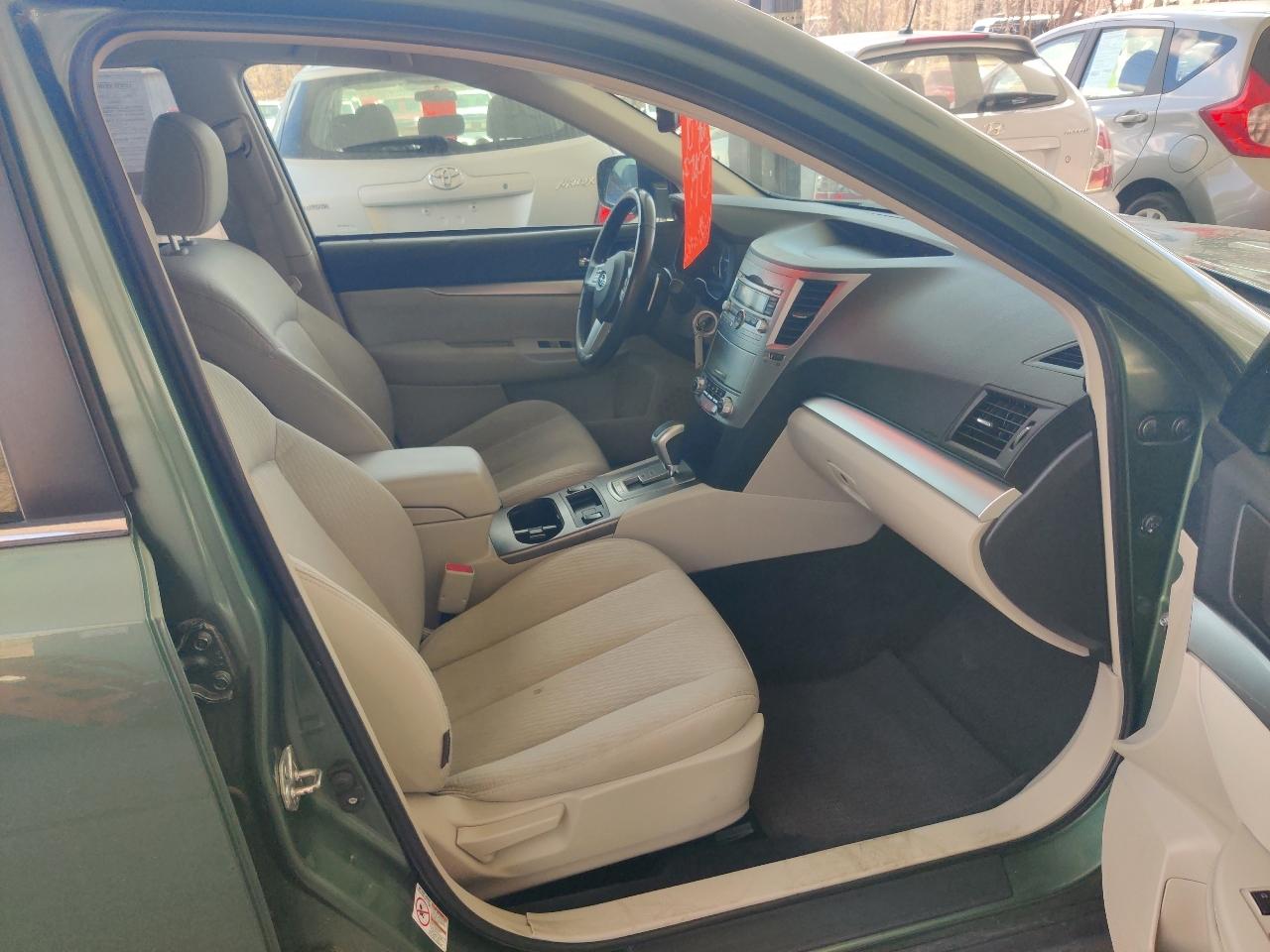 Subaru Outback 2.5i Premium 2010