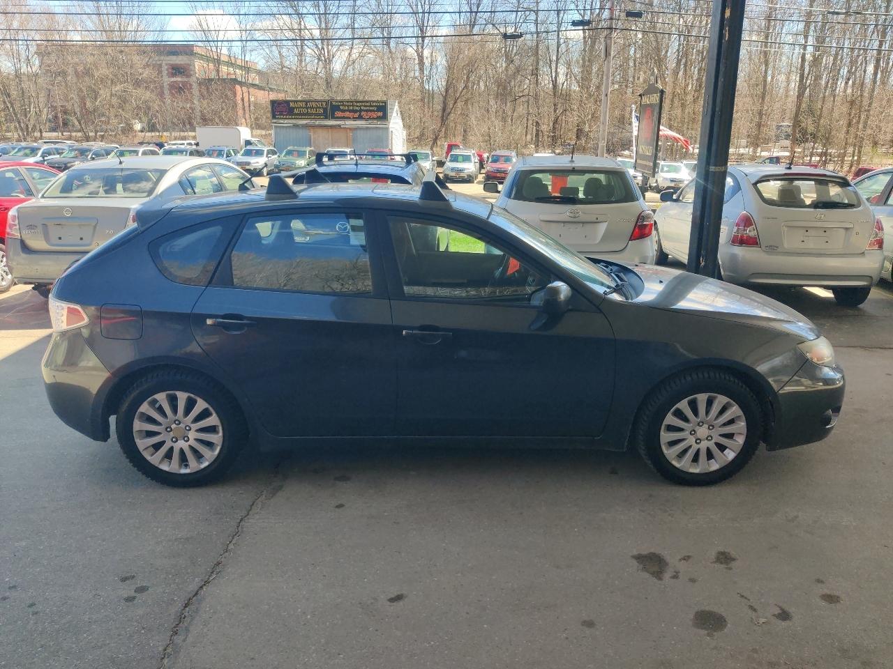 Subaru Impreza 2.5i Premium 5-Door 2011