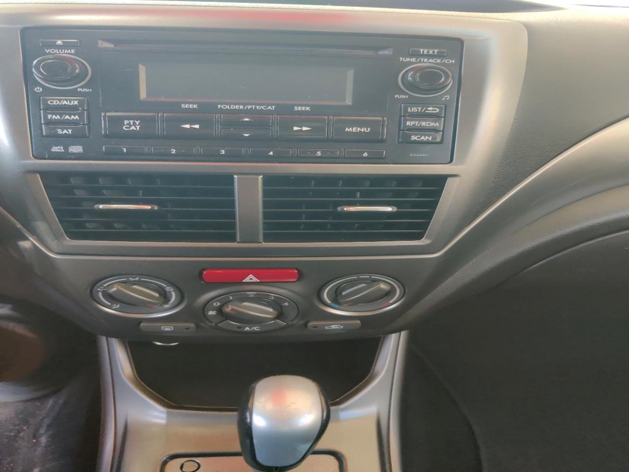 Subaru Impreza 2.5i Premium 5-Door 2011