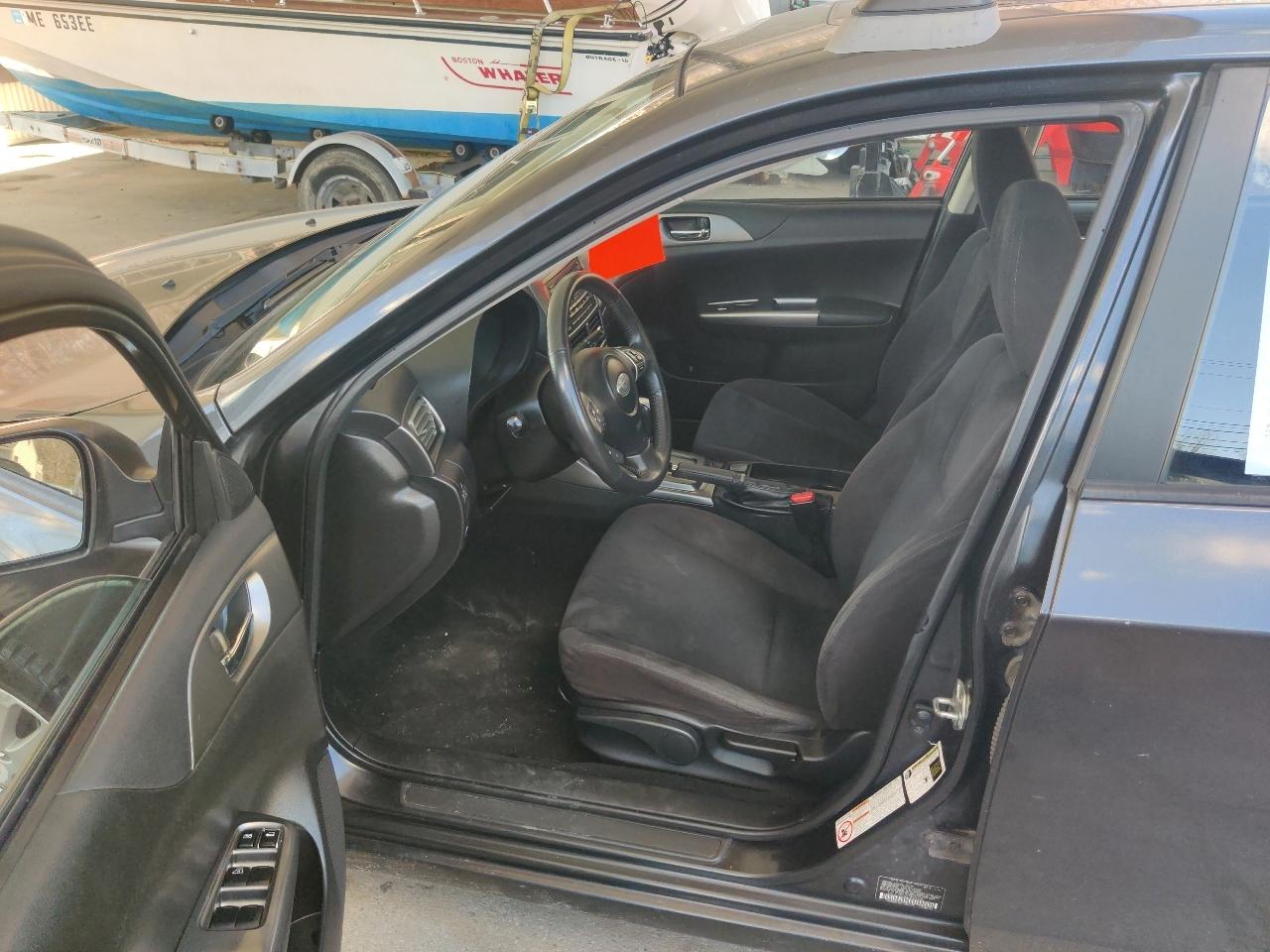 Subaru Impreza 2.5i Premium 5-Door 2011