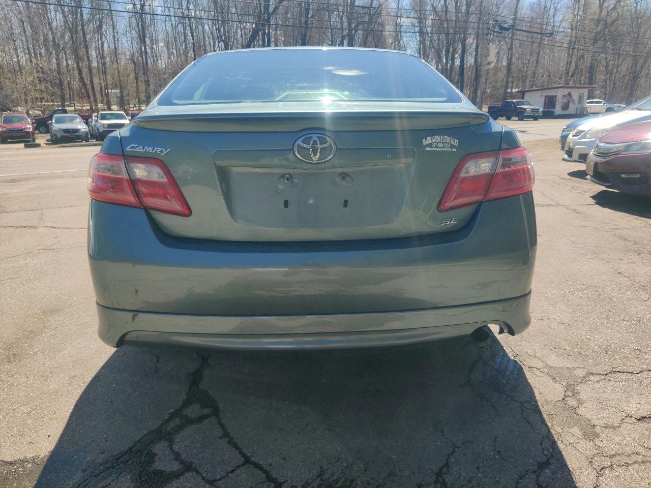 Toyota Camry SE 5-Spd AT 2009
