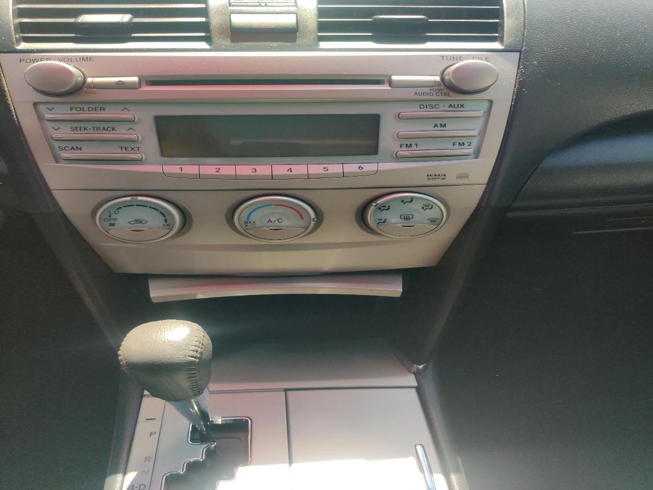 Toyota Camry SE 5-Spd AT 2009
