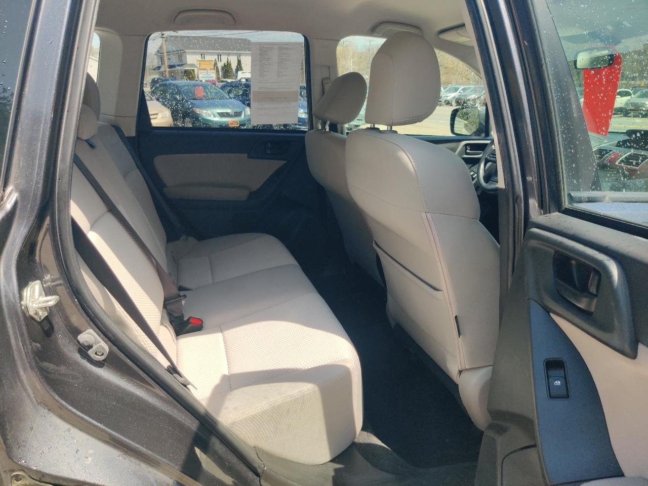 Subaru Forester 2.5i PZEV CVT 2016