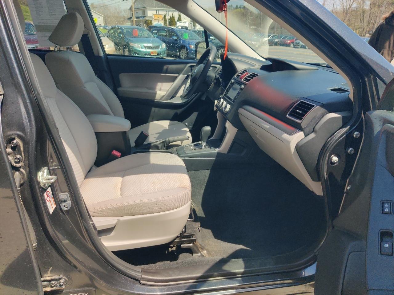 Subaru Forester 2.5i PZEV CVT 2016