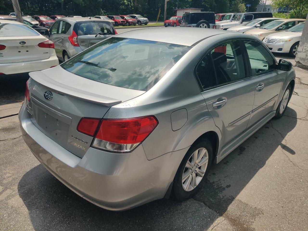 Subaru Legacy 2.5i Premium 2012