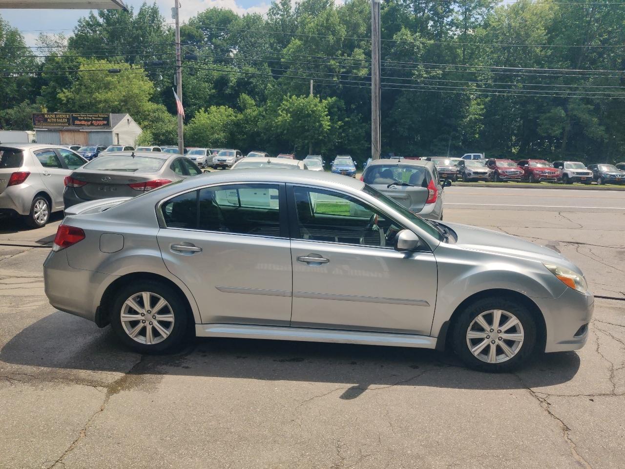 Subaru Legacy 2.5i Premium 2012