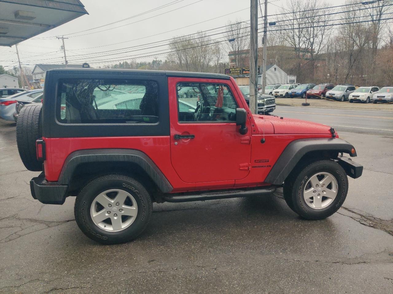 Jeep Wrangler Sport 4WD 2014