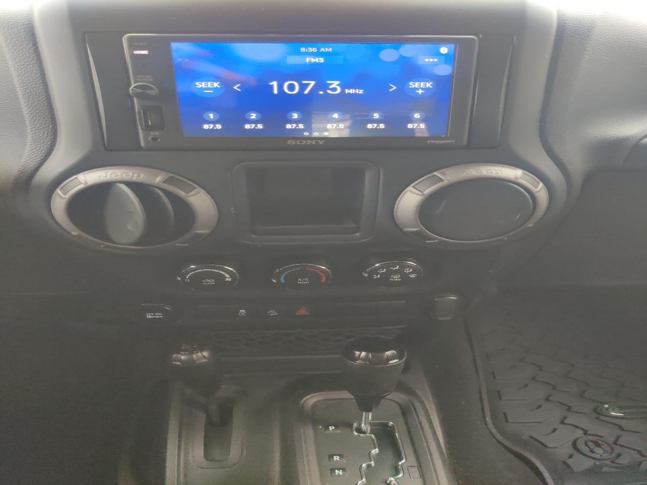 Jeep Wrangler Sport 4WD 2014