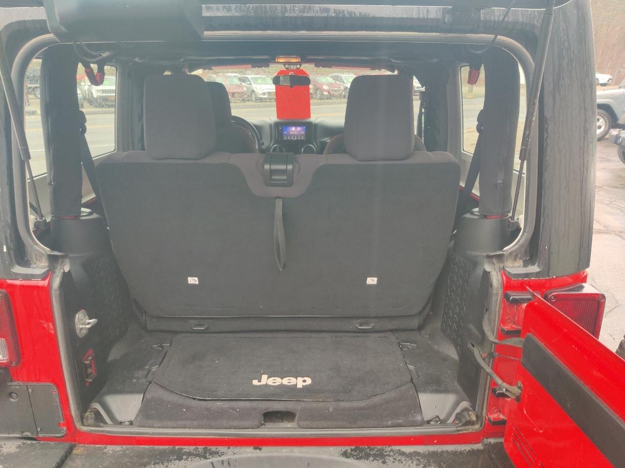 Jeep Wrangler Sport 4WD 2014
