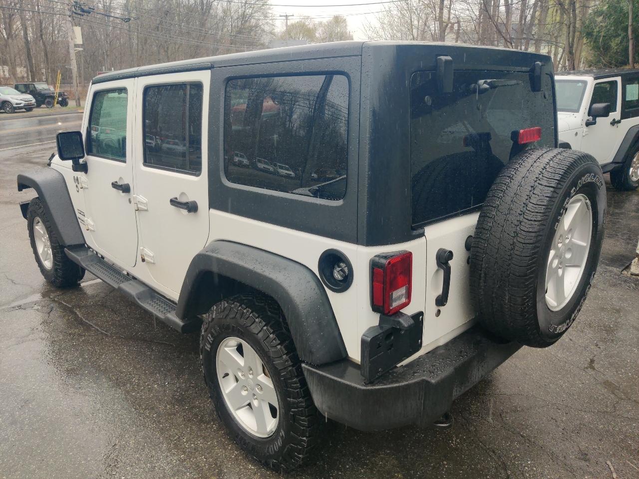 Jeep Wrangler Unlimited Sport 4WD 2017