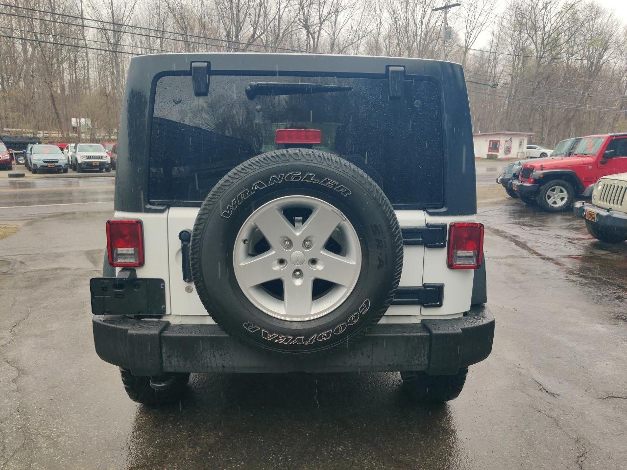 Jeep Wrangler Unlimited Sport 4WD 2017