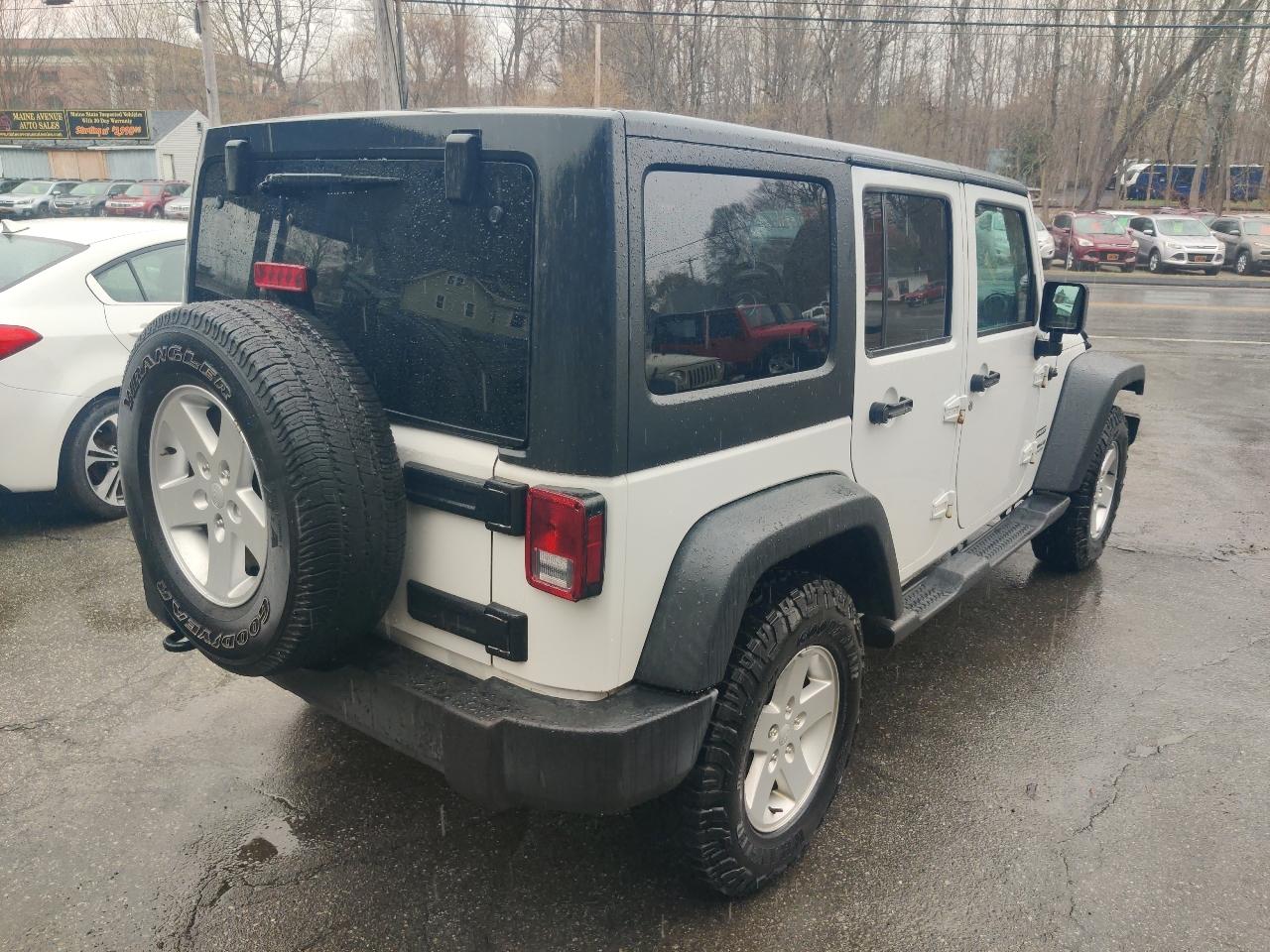 Jeep Wrangler Unlimited Sport 4WD 2017