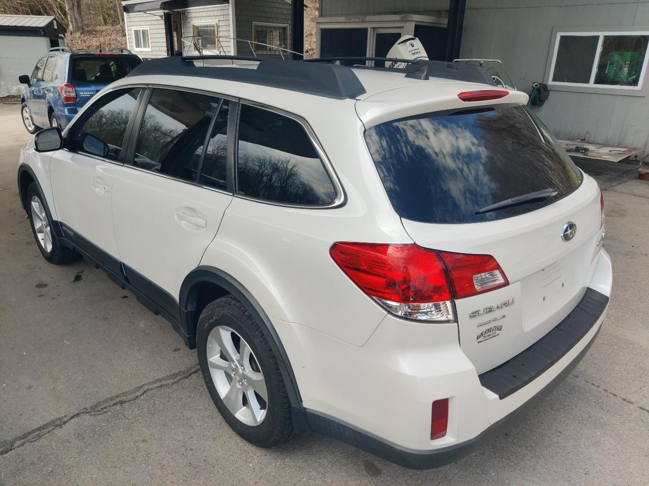 Subaru Outback 2.5i Limited 2014