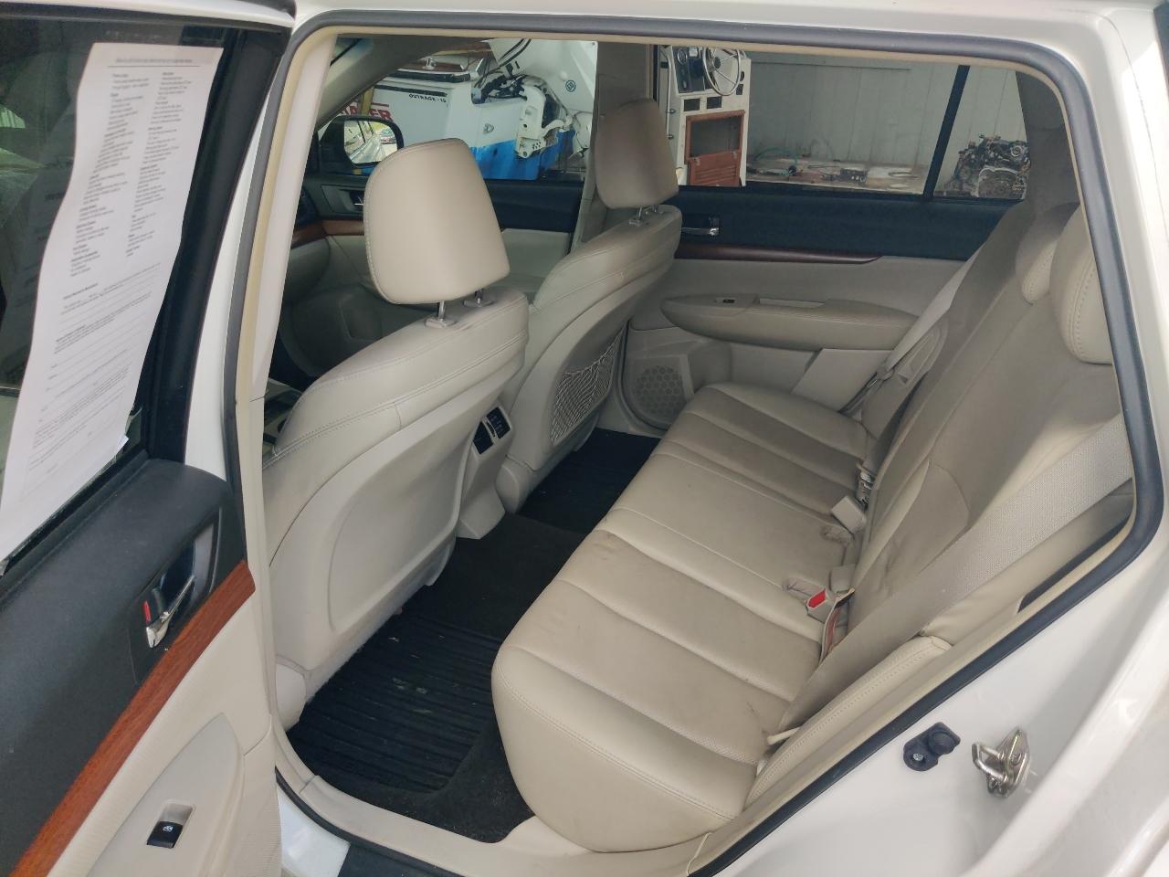 Subaru Outback 2.5i Limited 2014