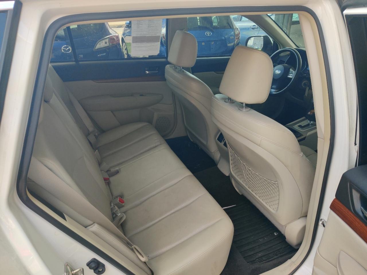 Subaru Outback 2.5i Limited 2014