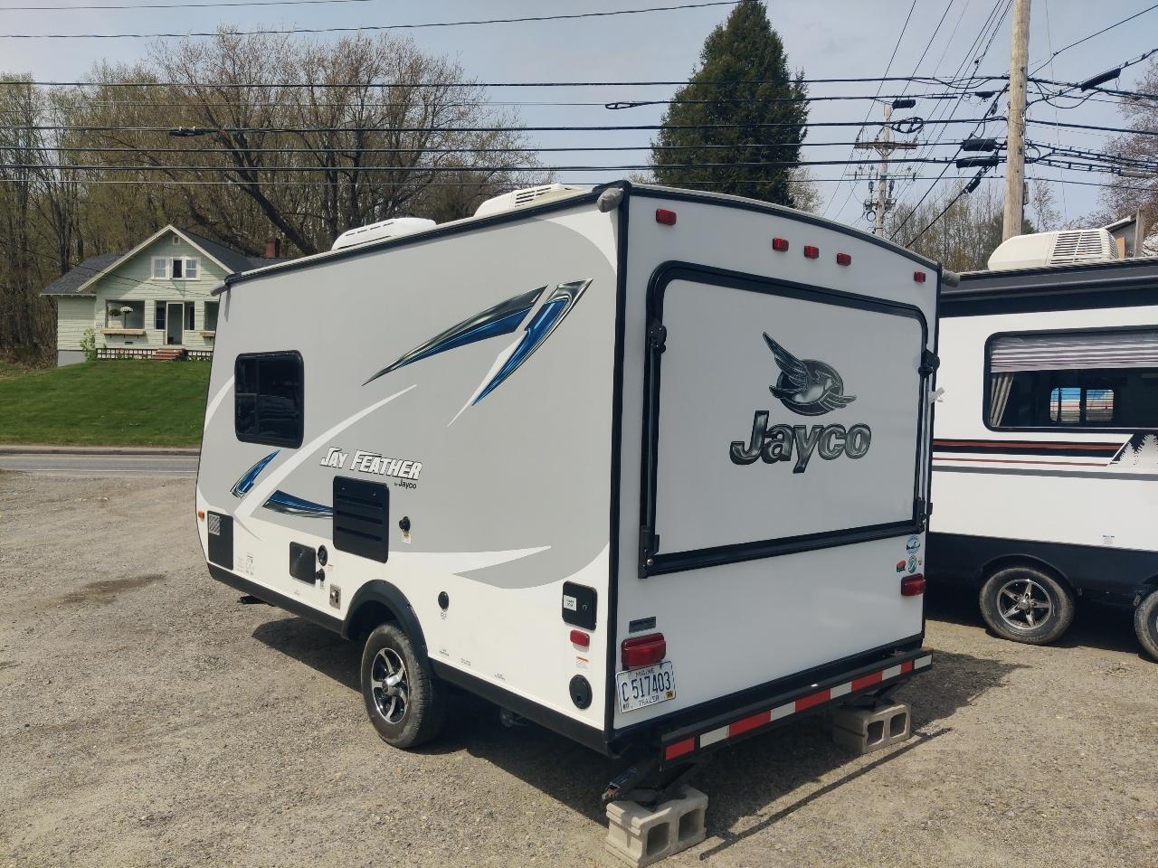 Jayco Jay Feather 7  2017