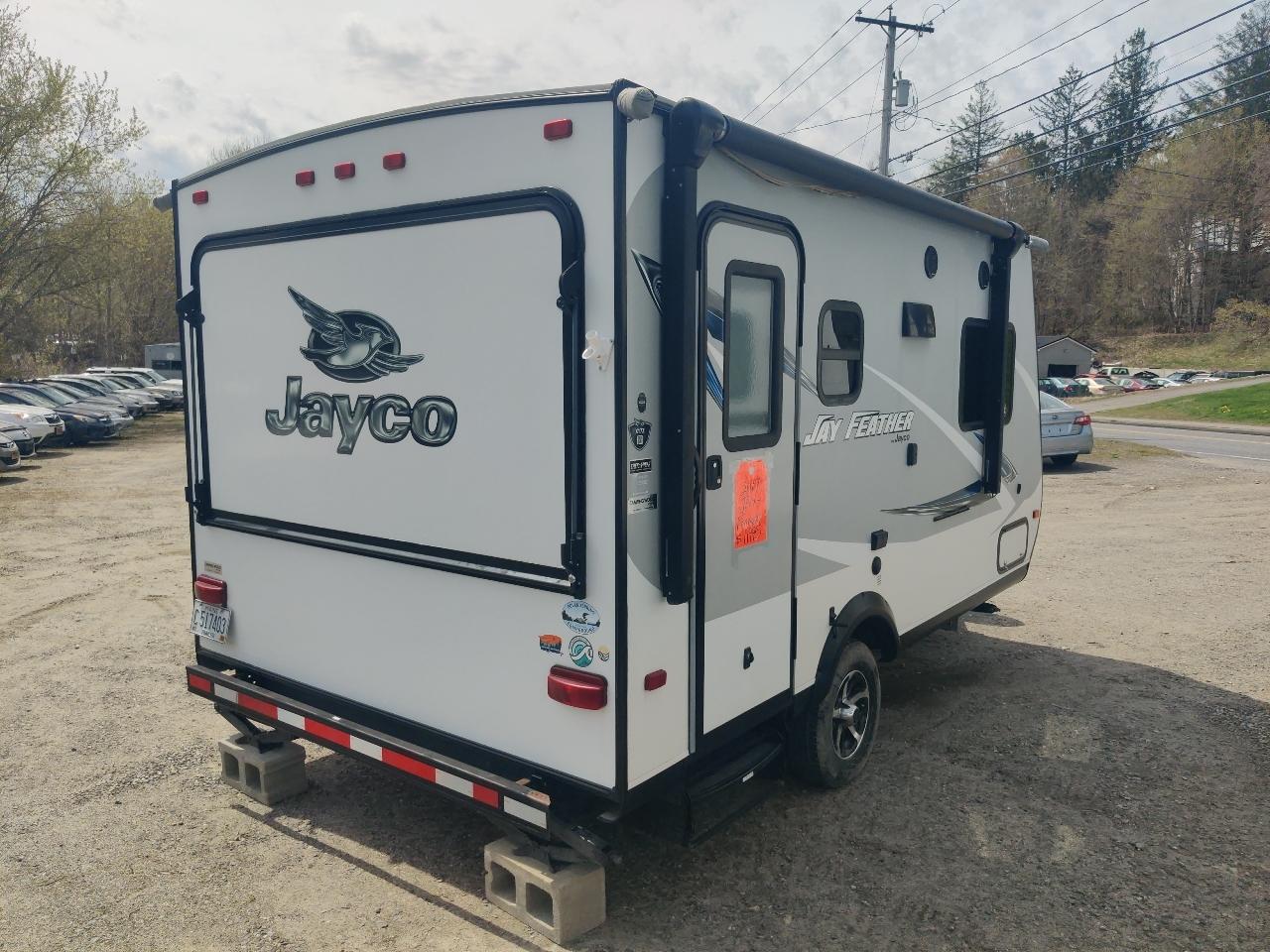 Jayco Jay Feather 7  2017