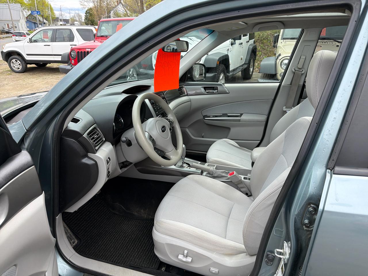 Subaru Forester 2.5X Premium 2011