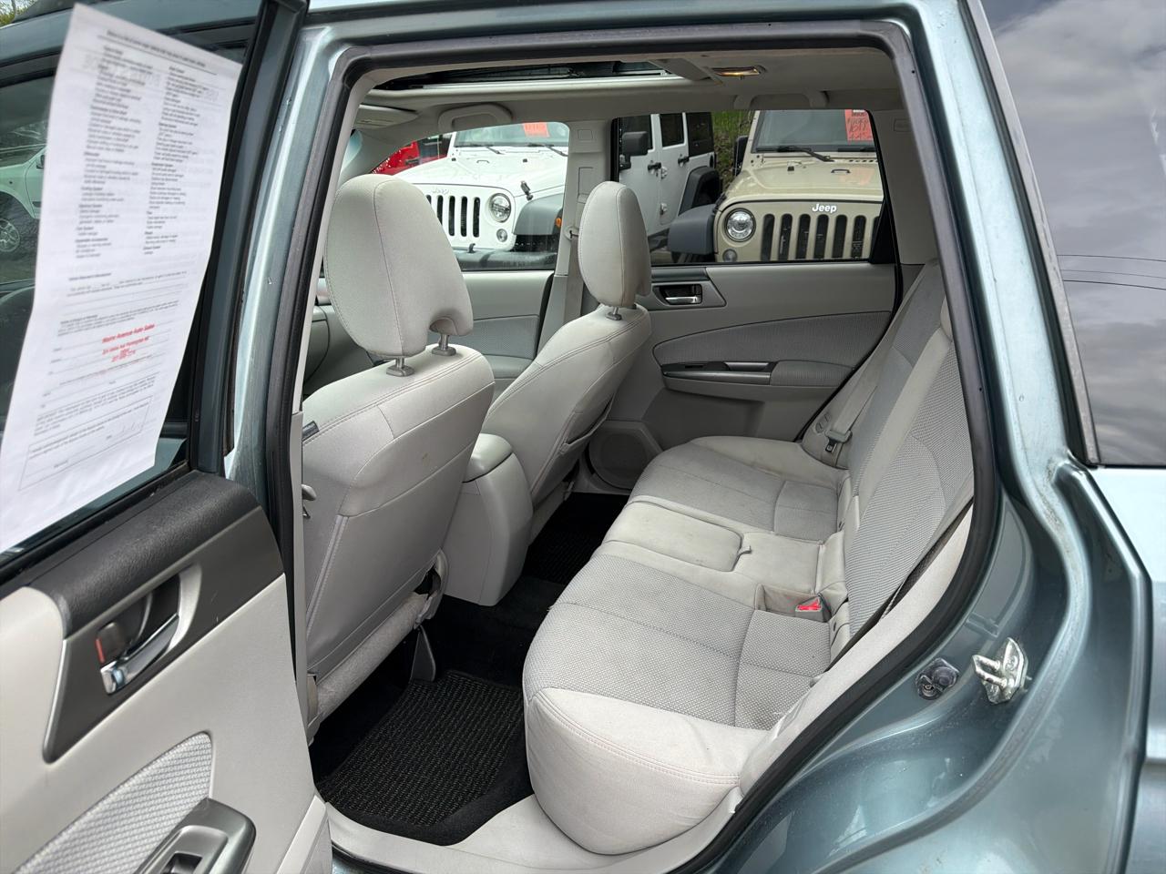Subaru Forester 2.5X Premium 2011