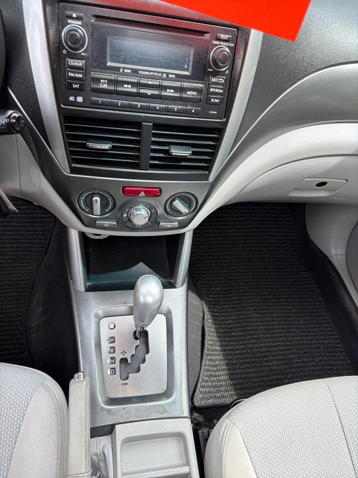 Subaru Forester 2.5X Premium 2011