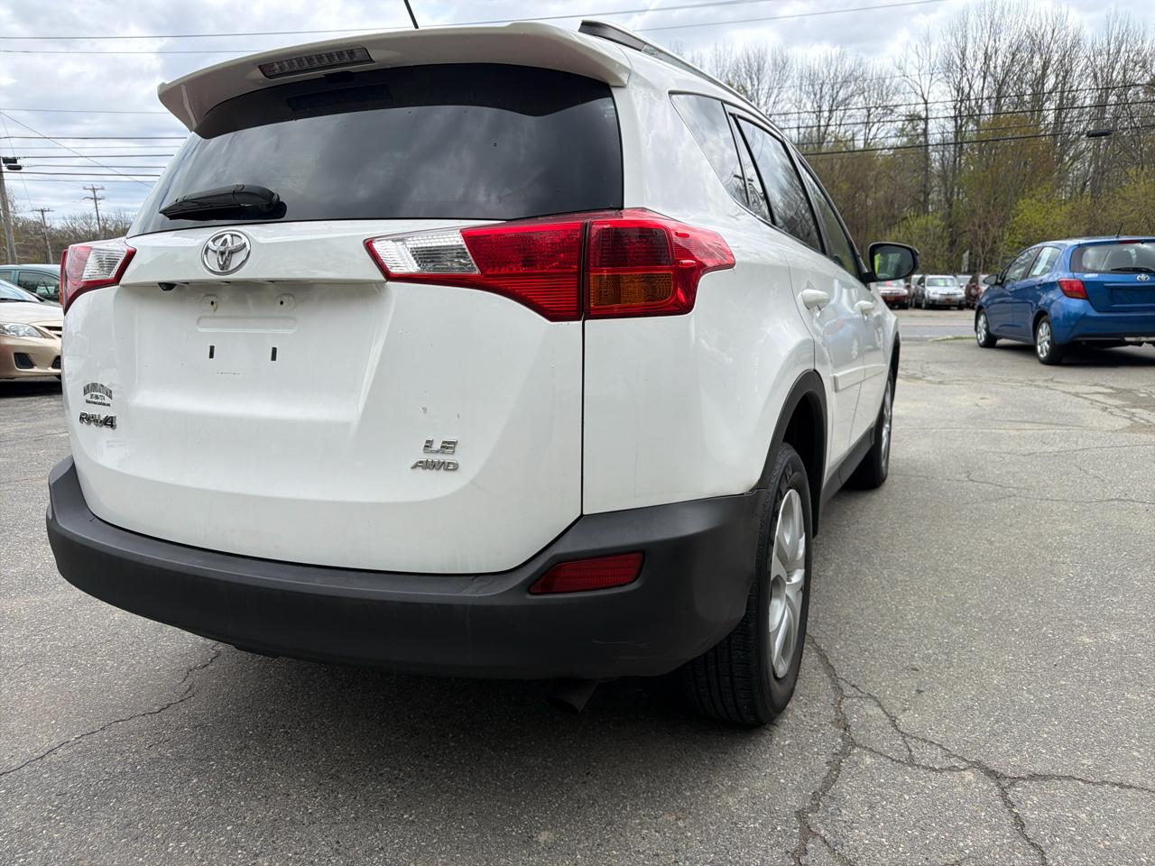Toyota RAV4 LE AWD 2014