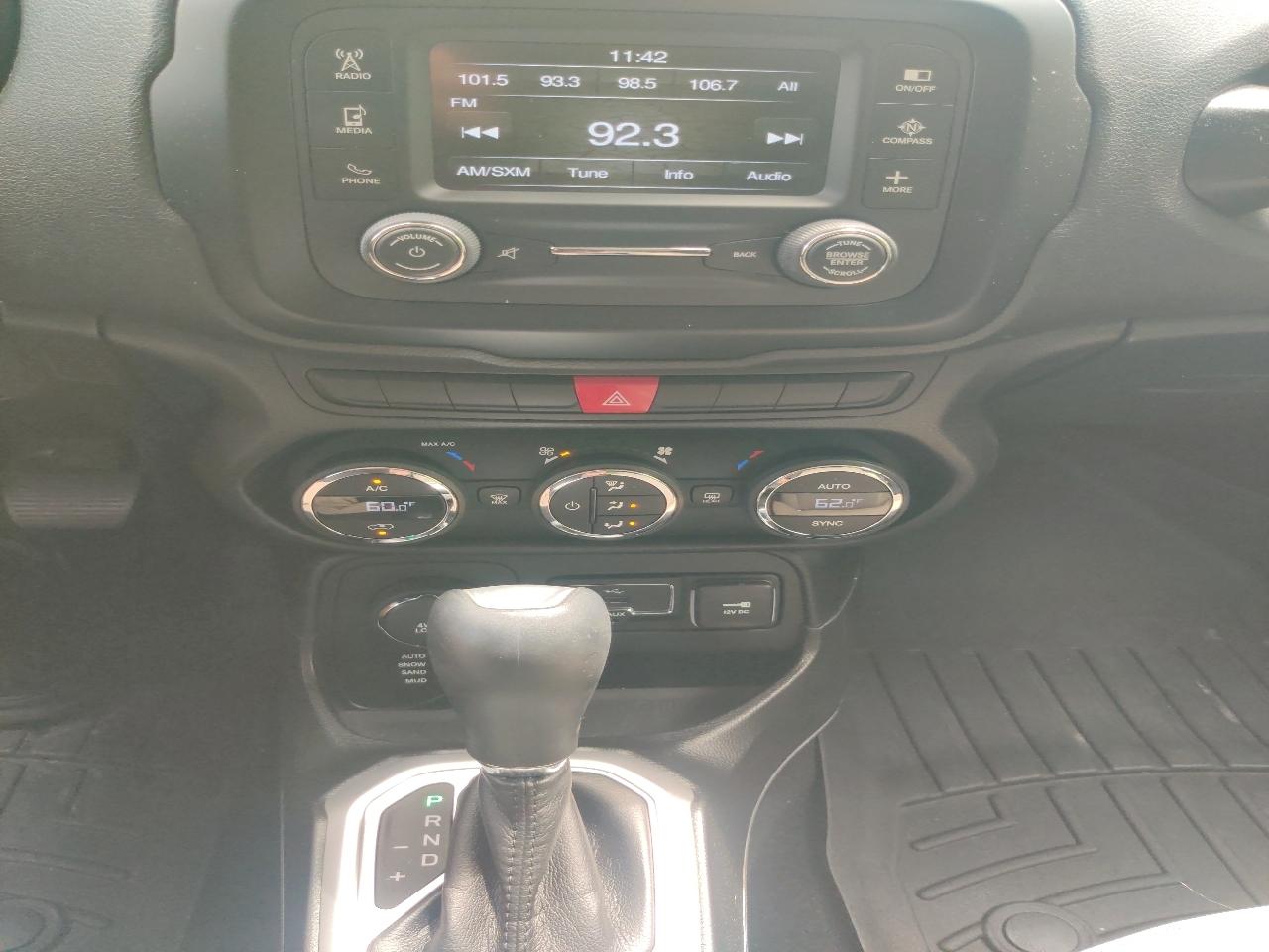 Jeep Renegade Latitude 4WD 2015