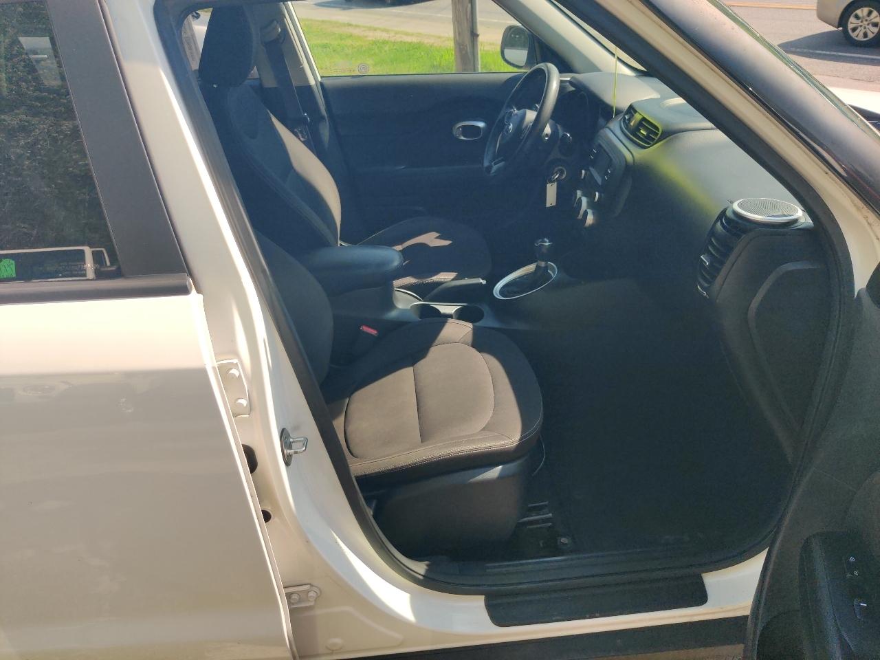 Kia Soul Base 6A 2016