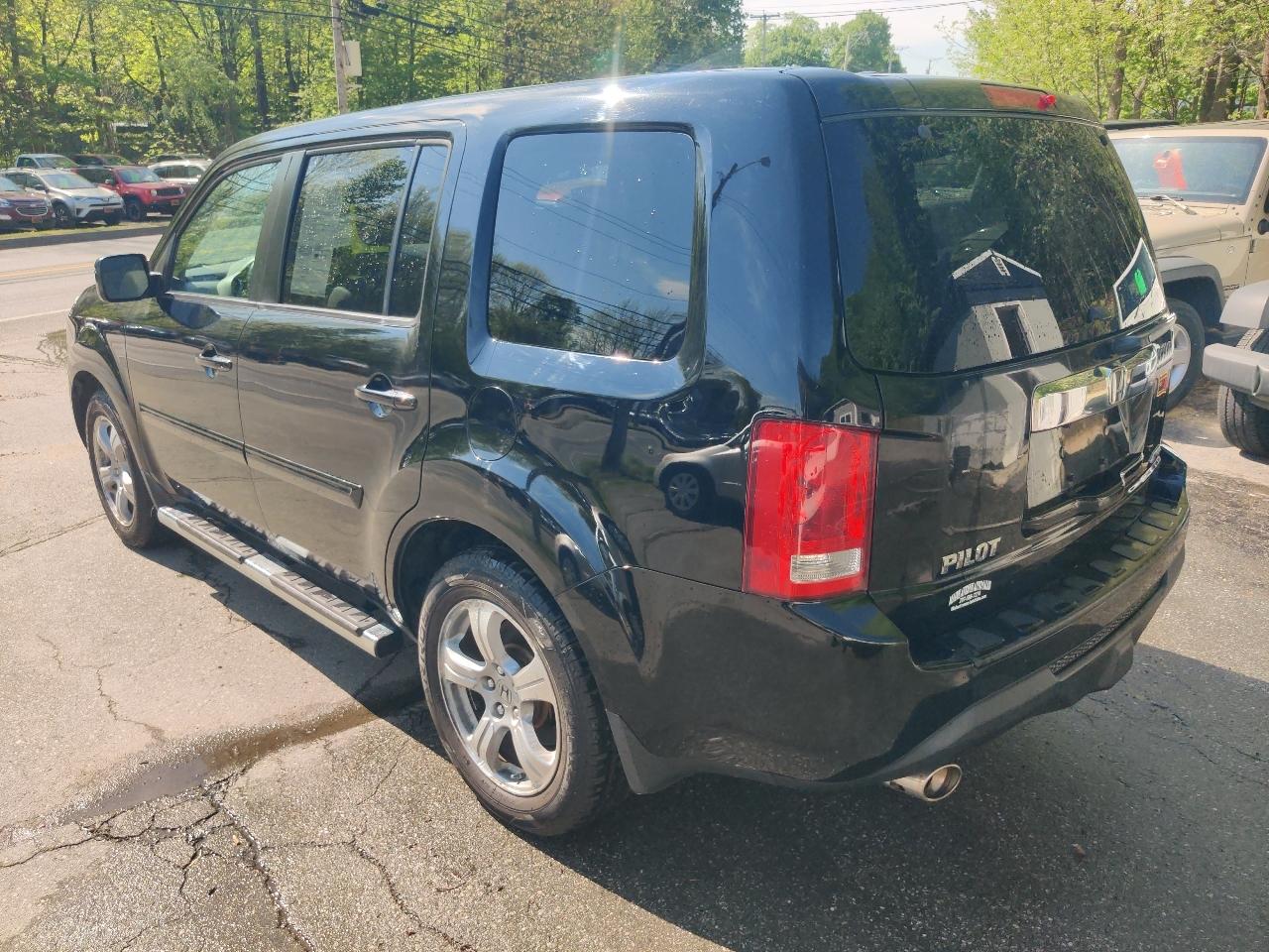 Honda Pilot EX-L 4WD 5-Spd AT with Navigation 2015