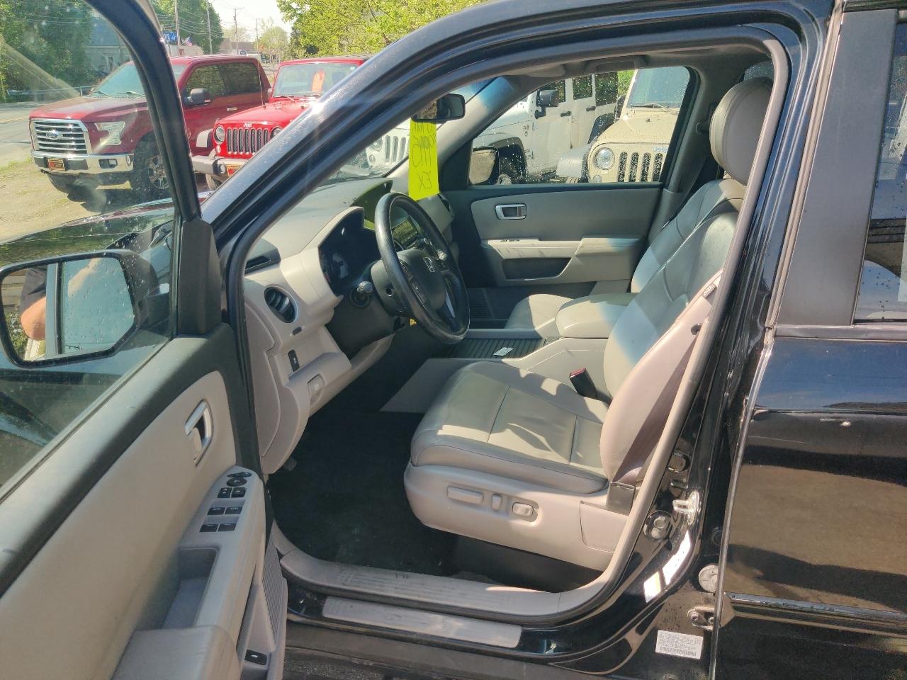 Honda Pilot EX-L 4WD 5-Spd AT with Navigation 2015