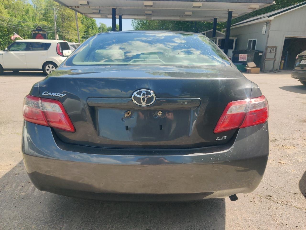 Toyota Camry XLE 5-Spd AT 2009