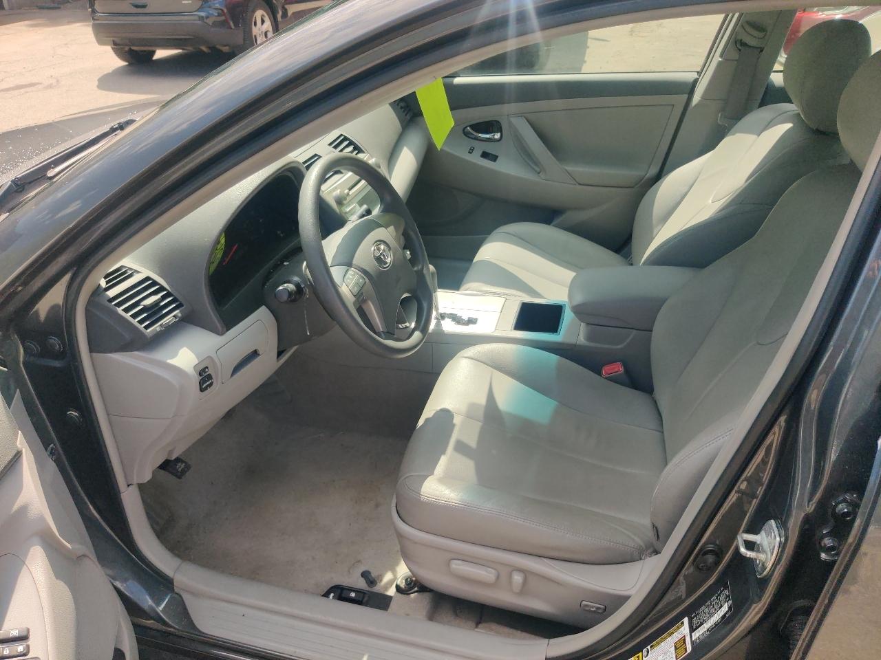 Toyota Camry XLE 5-Spd AT 2009