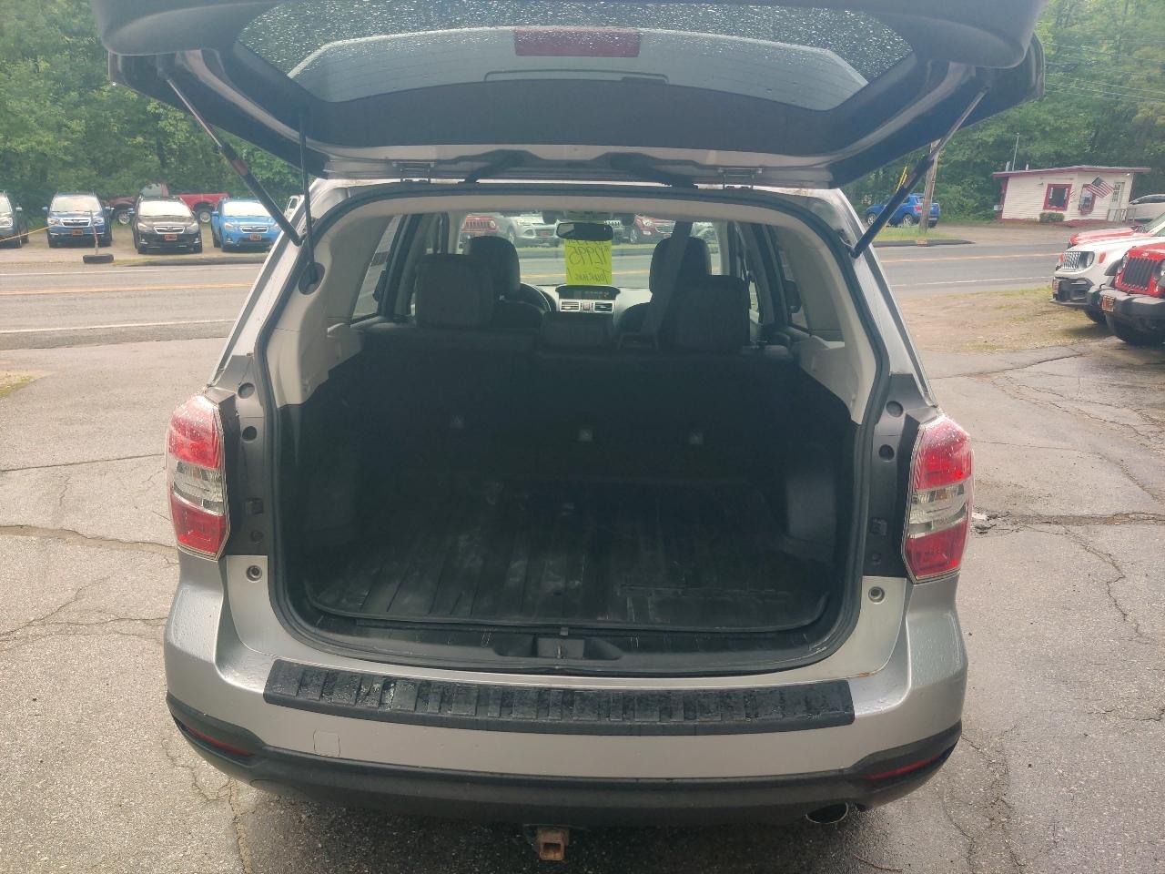 Subaru Forester 2.5i Touring 2016