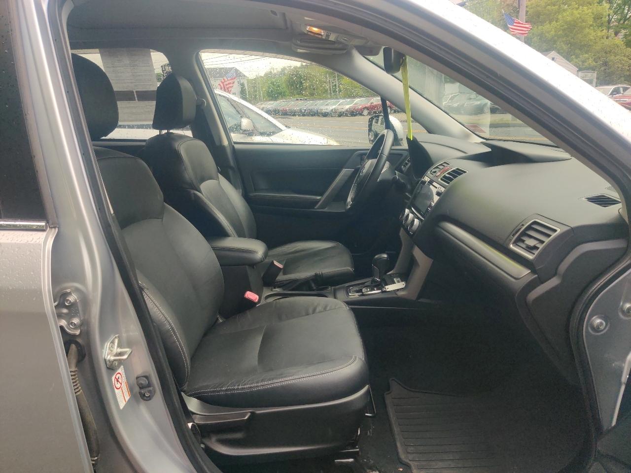 Subaru Forester 2.5i Touring 2016