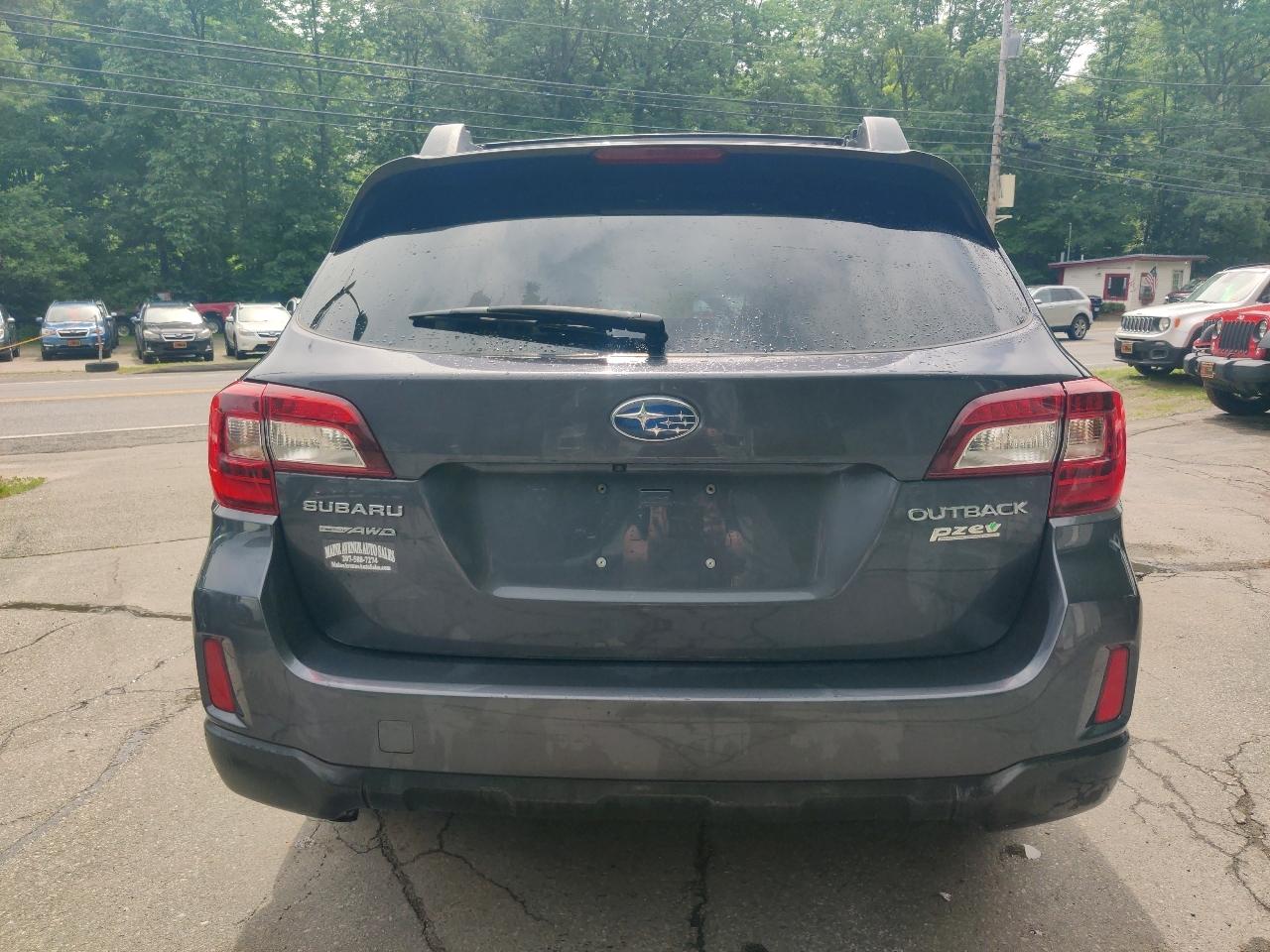 Subaru Outback 2.5i Limited 2015