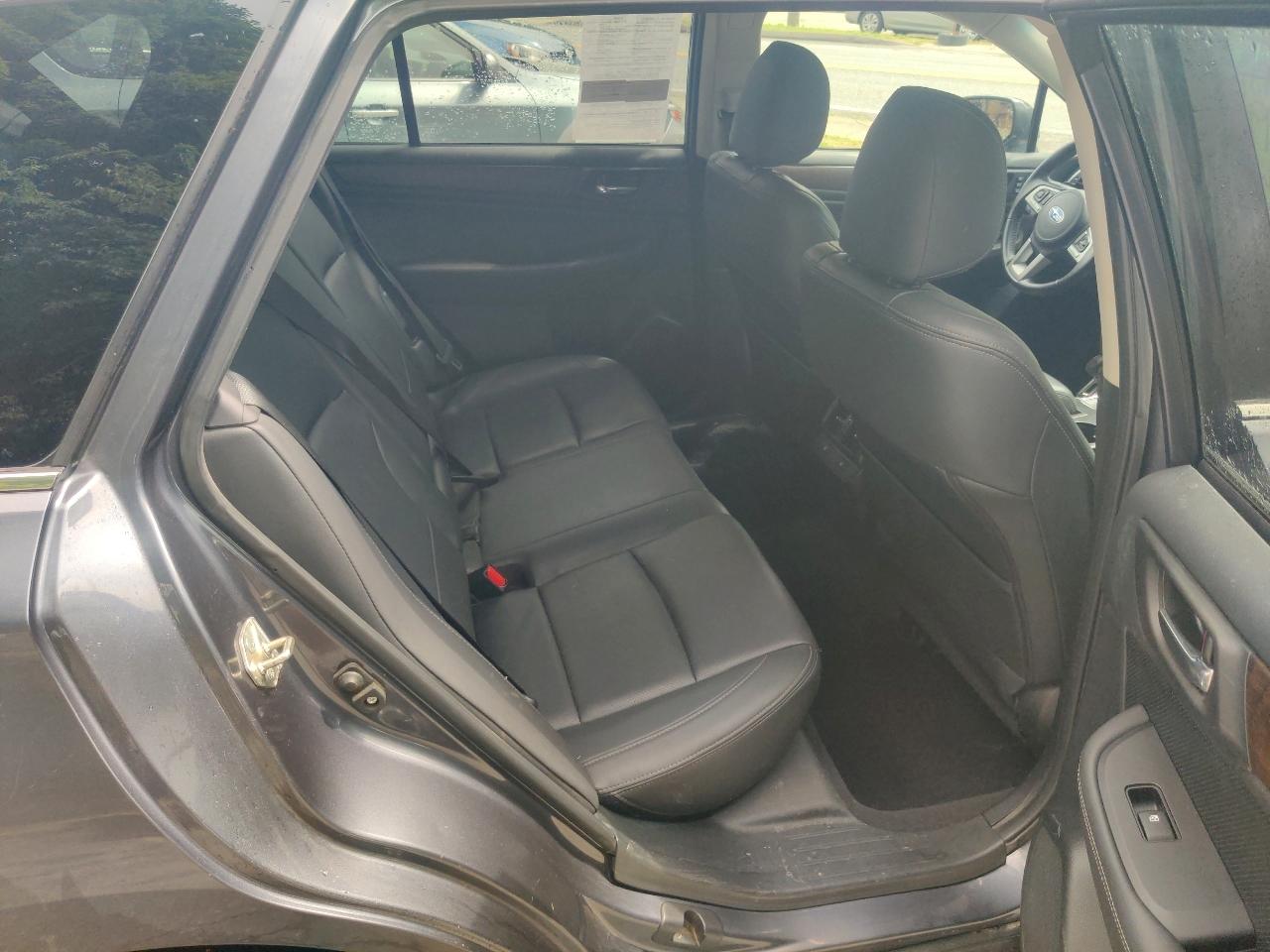 Subaru Outback 2.5i Limited 2015