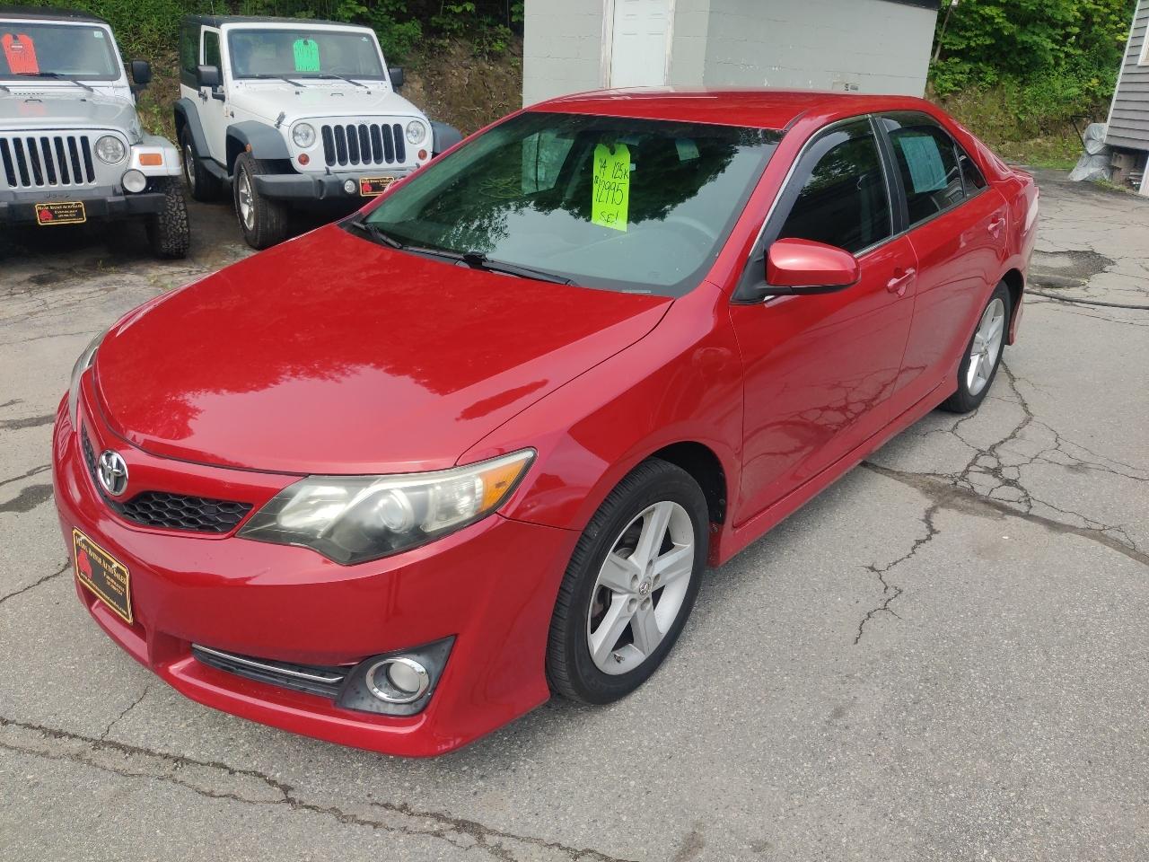 Toyota Camry SE 2014