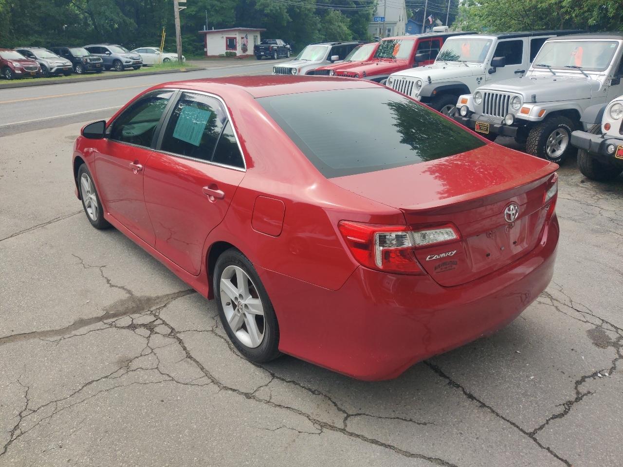 Toyota Camry SE 2014
