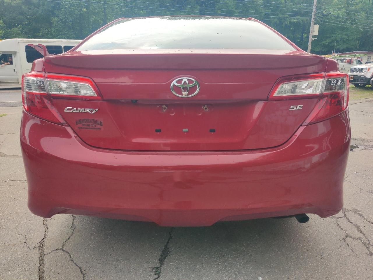 Toyota Camry SE 2014