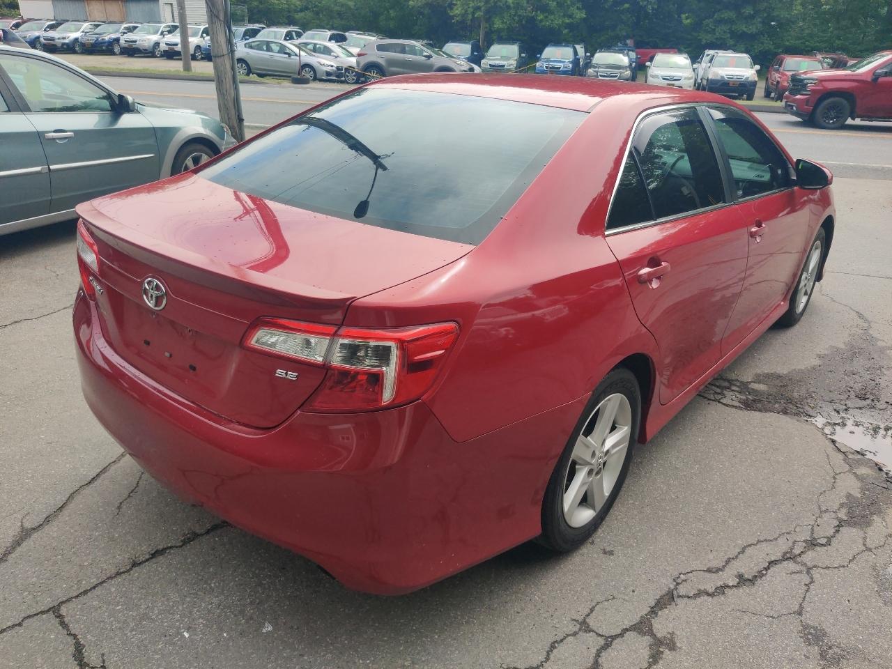 Toyota Camry SE 2014