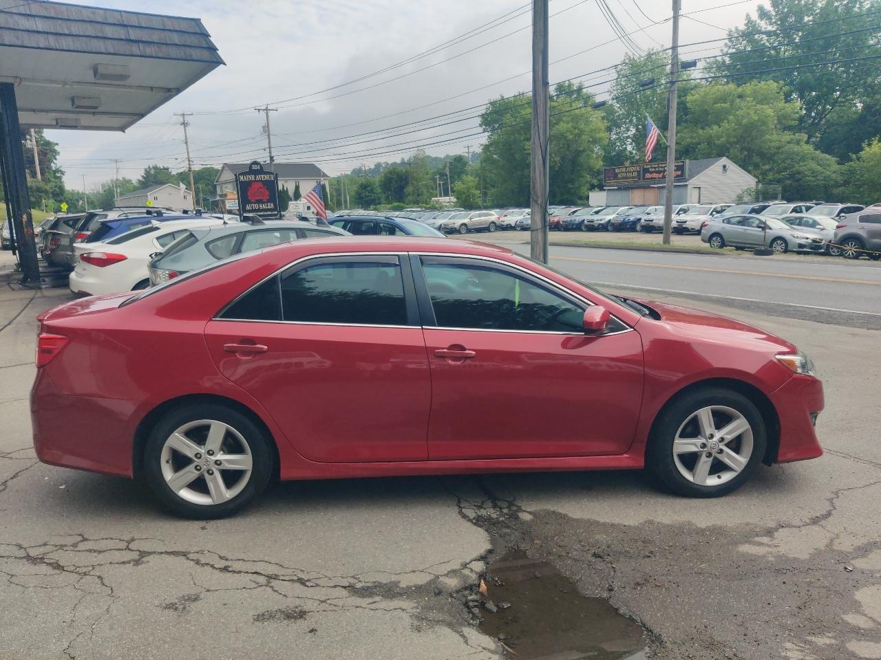 Toyota Camry SE 2014