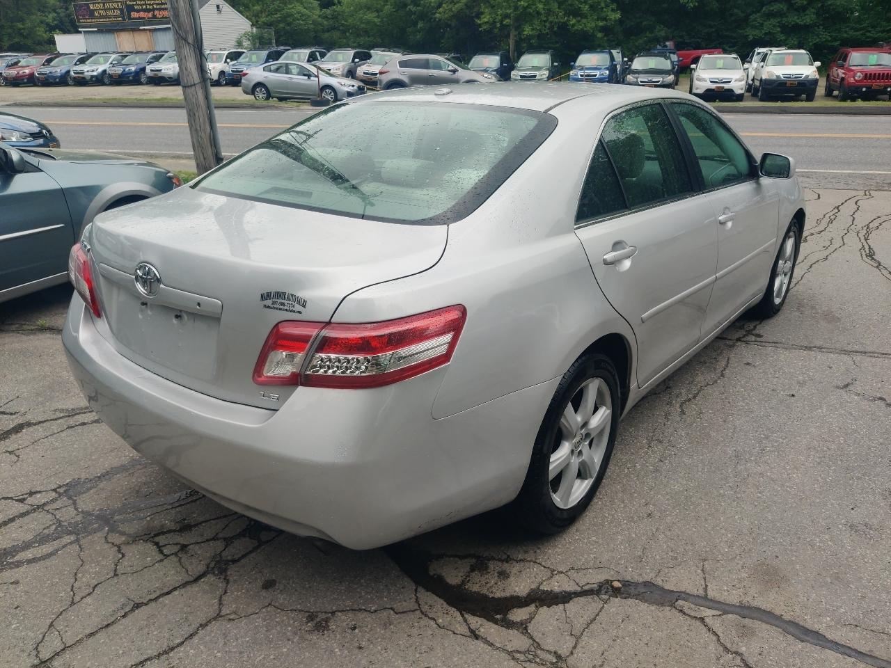 Toyota Camry LE 6-Spd AT 2010