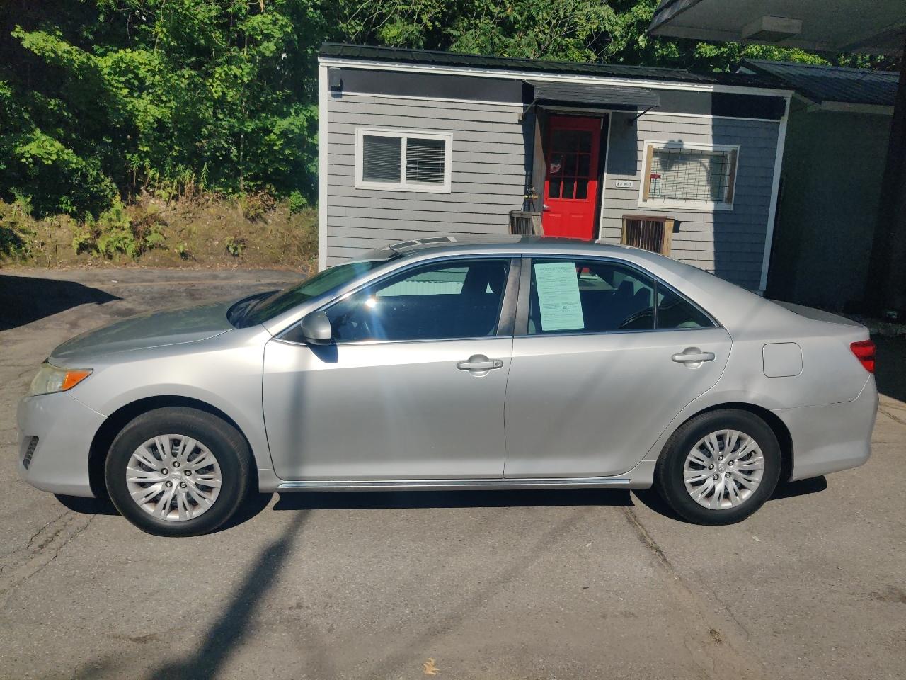 Toyota Camry LE 2014