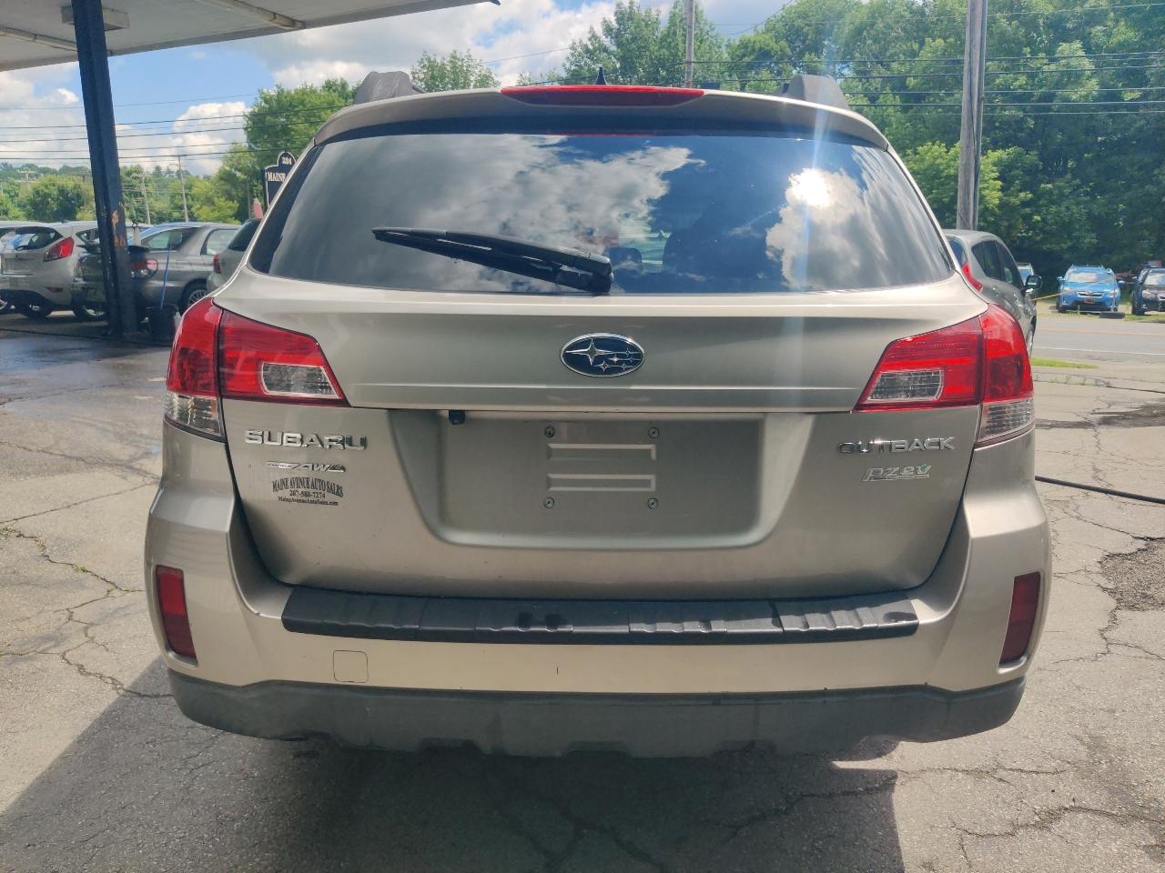 Subaru Outback 2.5i Limited 2014